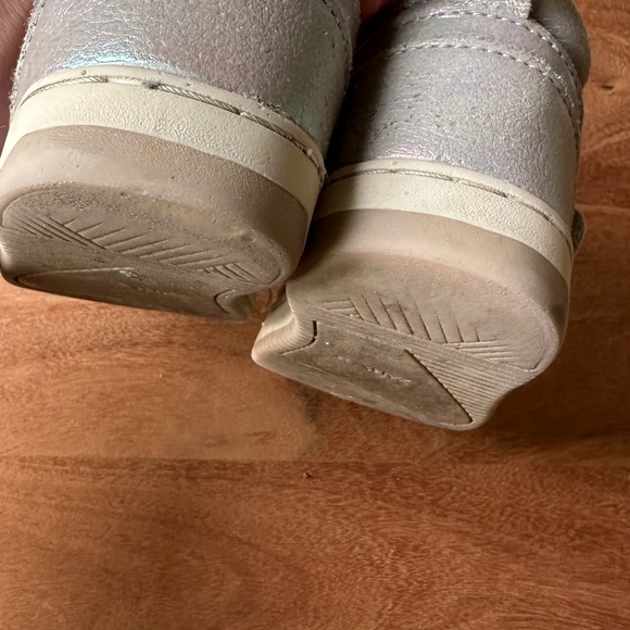 Zara Iridescent Toddler Hi Top Sneakers size 6.5 - Picture 3 of 6
